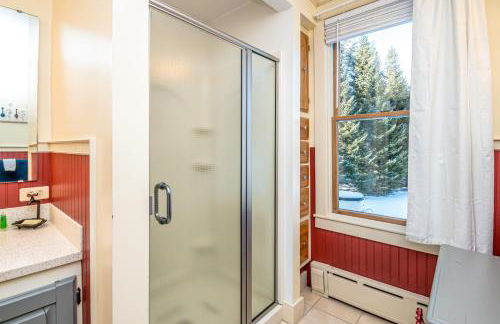 Whispering Waters Farmhouse and Wedding Barn - Foto 40