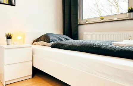 Monteurwohnung mit Balkon und Wohnzimmer - Foto 5