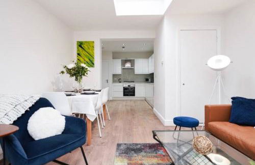 Newly Renovated Modern 4 Bed 3 Bath Apartment London - Foto 63