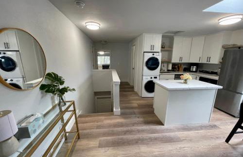 Tacoma 2 bedrooms 1 baths sleep 5 with compact kitchen - Foto 3