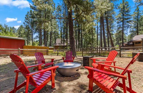 Stylish Cozy Cabin Retreat in Munds Park - Foto 3