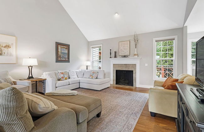 Fairview Vista by Avantstay 10 Mins to Asheville - Photo 8