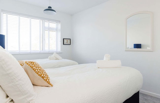 Beautifully Refurbished 4-bed Beachside Retreat - Foto 9