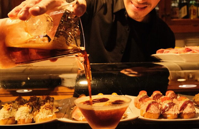 Bilbao Authentic Food Tour mit 9 Pintxos und lokalen Getränken - Foto 12