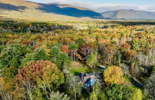 1890 CapeCod farmhouse:Charming, Private, Spacious - Photo 2