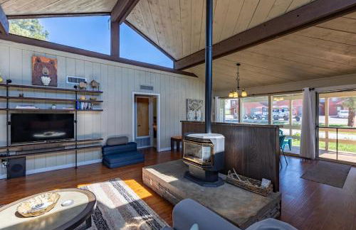 BEAUTIFUL Rustic Modern Remodel IDEAL Location!! - Foto 50