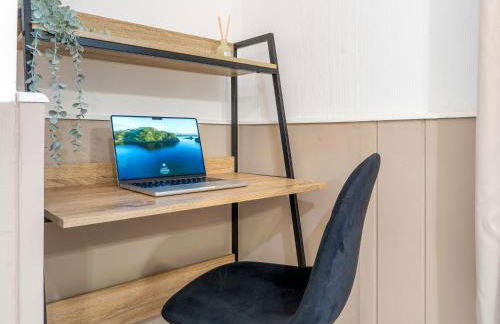 Churchill Apartment- 4 Beds- Free Parking- Near NEC BHX & HS2 - Foto 14