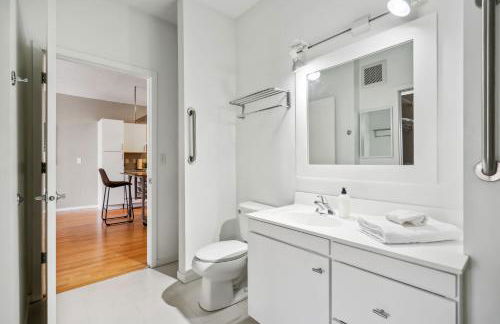 CozySuites Mill District with pool, gym #11 - Foto 11