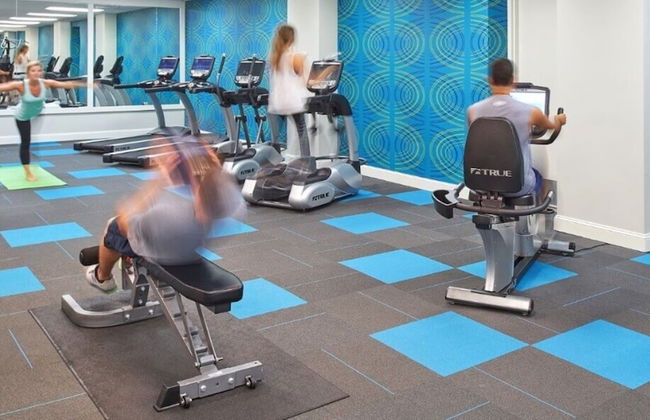 Bluebird Suites near AutoZone Park - Foto 39