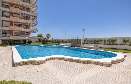 Frente al mar · Terraza · Piscina - Photo 15