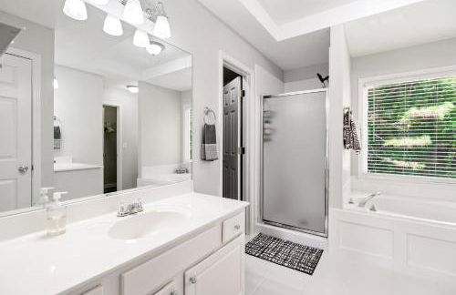 Relaxing home close Six Flag 21 miles to airport - Foto 18