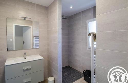 Gîte Moderne et Confortable Proche Cholet, Nantes et Puy du Fou, avec Terrasse et Près d'un Étang - FR-1-622-43 - Photo 14