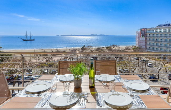 Apartment in Roses by the Beach With Pool - Photo 35