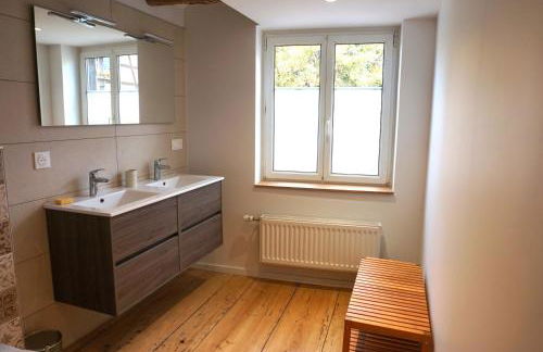 Gîte Les Hirondelles - Spacieux et Typique Alsacien - Commerces à Proximité - Proche Sélestat - Foto 19