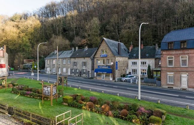 Cosy Holiday Home in Hastiere With a Terrace - Foto 38