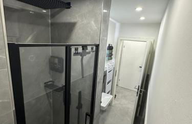 Stylish Home Theater Apartment 1 - Foto 9