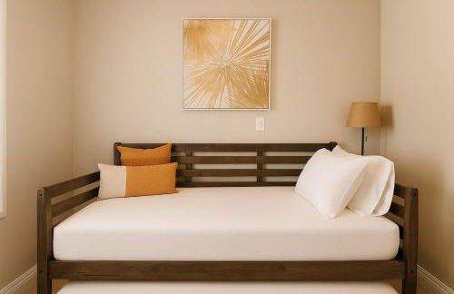 Luxe Palm Springs Villa- Sunset Oasis Private Heated Pool & Spa on Golfcourse - Foto 35