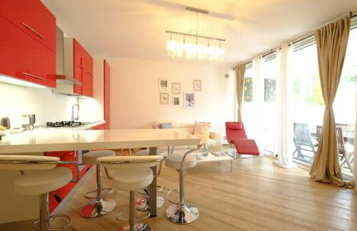 MIMA61 - Appartamento con piscina, giardino e posti auto a 50mt dal centro - Foto 10