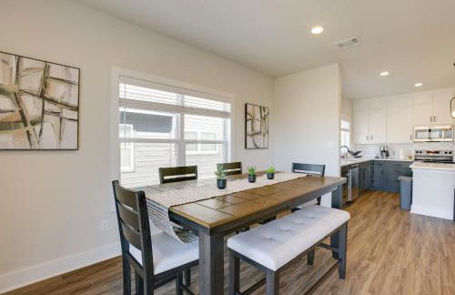 Less Than 1 Mi to Texas AandM Group Getaway with Balcony! - Photo 11