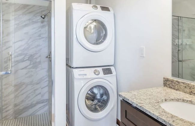 Sosuite 2BR Penthouse w Balcony W D Gym - Foto 32