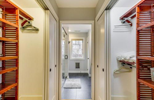 5 Mi to Oregon Zoo Spacious Retreat with Patio - Foto 11