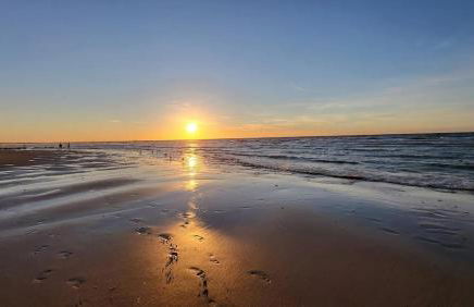 Beau studio avec accès plage, jardin, piscine, tennis, vélos, Netflix - Photo 29