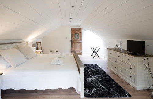 Lilly Lodge; nestled within the forest. - Foto 28