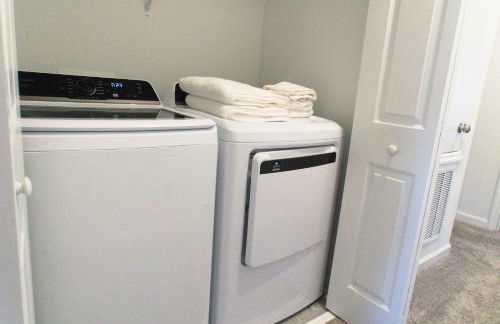 Modern Bright Home - Pool, Parks and Disney - Foto 18