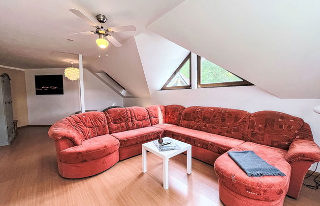 2 bedroom Apartment in Adenau with garden - Photo 11