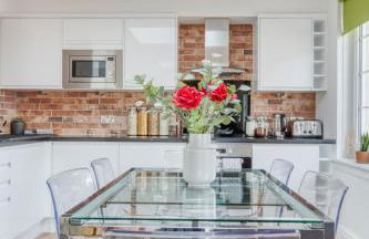 Central Bright 3 Bed Flat with Pool & Parking - Foto 24