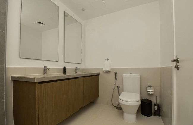 Elegant 3 BR Dubai South - Photo 30