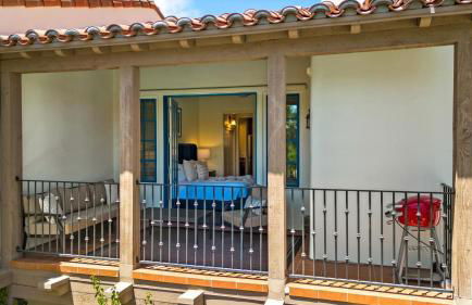 LV105 Upstairs 1 Bedroom Overlooking the Pool - Photo 17