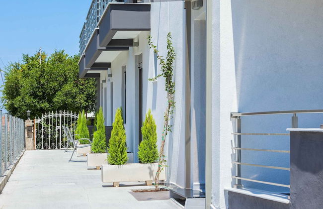 Nymphes Deluxe Accommodation - Photo 36