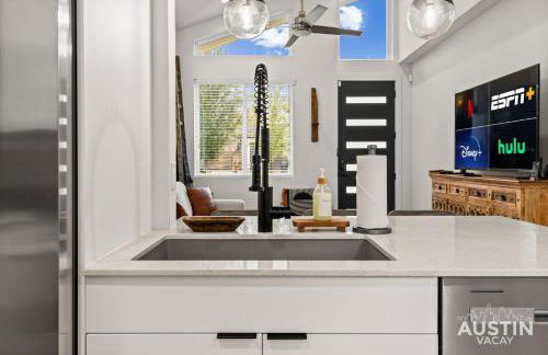 Pet Ok East ATX 2BR 2.5BA Pool, Game Room and Yard Nr Moody Ctr by Austin Vacay - Foto 39