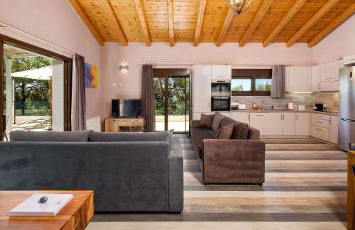 Corfu Travel Stories Villa, Private Pool - Stunning Sea Views - Accessible - 4 Bedrooms - Foto 62