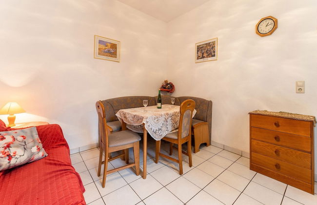 Home for 5 Persons in 1350 Year Old Mosel Town - Foto 19