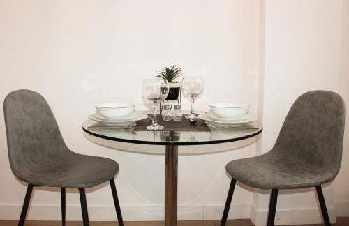 Modern Luxury Serviced Duplex Apartments by REPOSE- 150 Metro Court, WEST BROMWICH - Foto 28