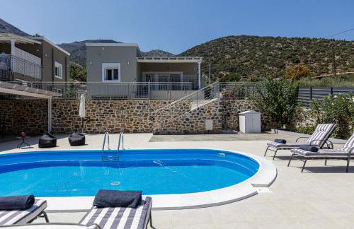 Family Friendly Basilicata Attali villa Private Pool,Children area - Foto 9