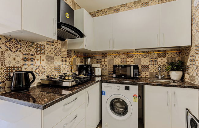 Alaya Stays Veera Marina 1BHK with Pool - Foto 21