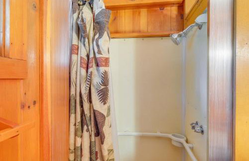 Kalkaska Retreat Private Hot Tub, Dock, Fireplace - Foto 18