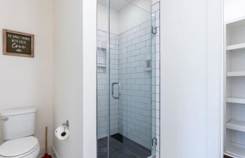 6 Bedroom Quiet Townhome! 6min to Airport & 15min to Downtown! - Foto 31