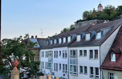 BRÜCKENGLÜCK Alte Mainbrücke - GRATIS KAFFEE - NETFLIX - BALKON - Foto 21