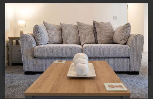 Central Mews Free Wi-Fi-Parking-Contractors - Photo 7