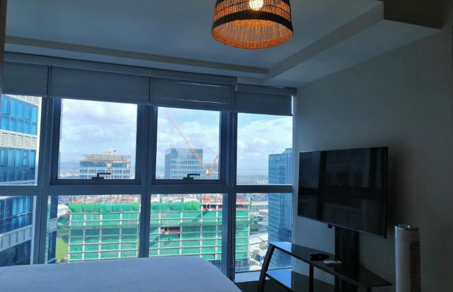 Uptown Park Suites Tower 1 - Photo 34