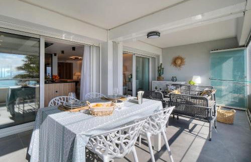 Cannes Luxury Rental - Stunning sea front apartment - Foto 16