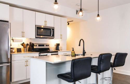 Luxury Downtown Apt with Parking, Gym, and Lap Pool - Foto 20