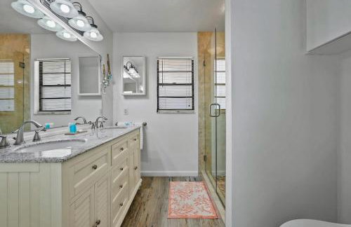 Coastal Home 10 min to the Beach - Foto 18