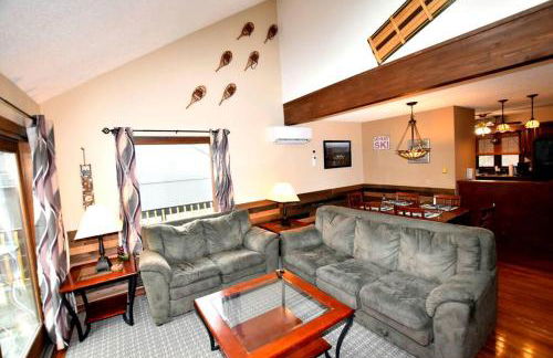 Ski-In Ski-Out Camelback Village Townhouse - 100 YDS From The Mountain - Foto 3