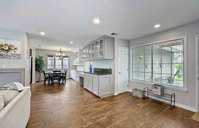 Carlsbad Charm 3 BDR Stunner! - Foto 22