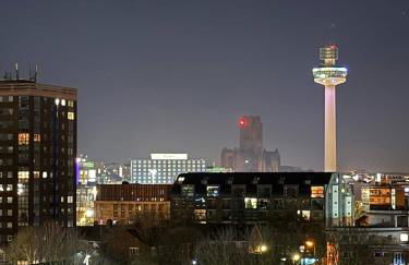 Stylish Luxury Penthouse in Liverpool City Centre - Free Private Parking and Only 2km from Everton Stadium! - Foto 40